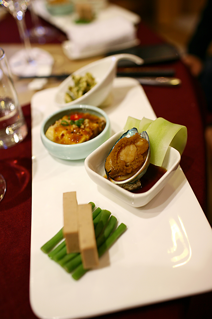 我国10大国宴菜: 1.开水白菜. 2.文思豆腐. 3.红烧狮子头. 4.东坡肉.