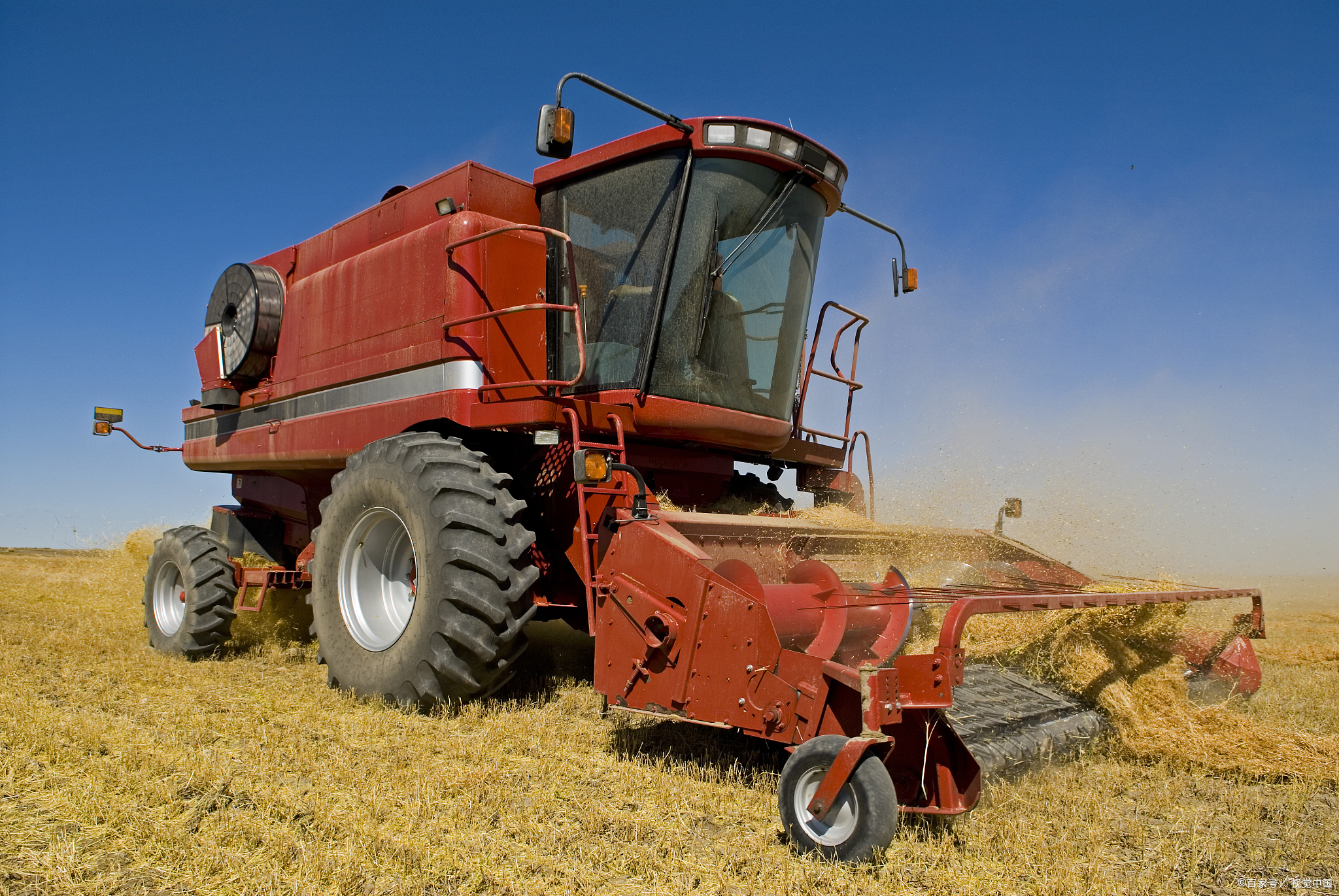 1.6米大豆收割机,山东巨明vs金大丰,"山东造"响应国家号召