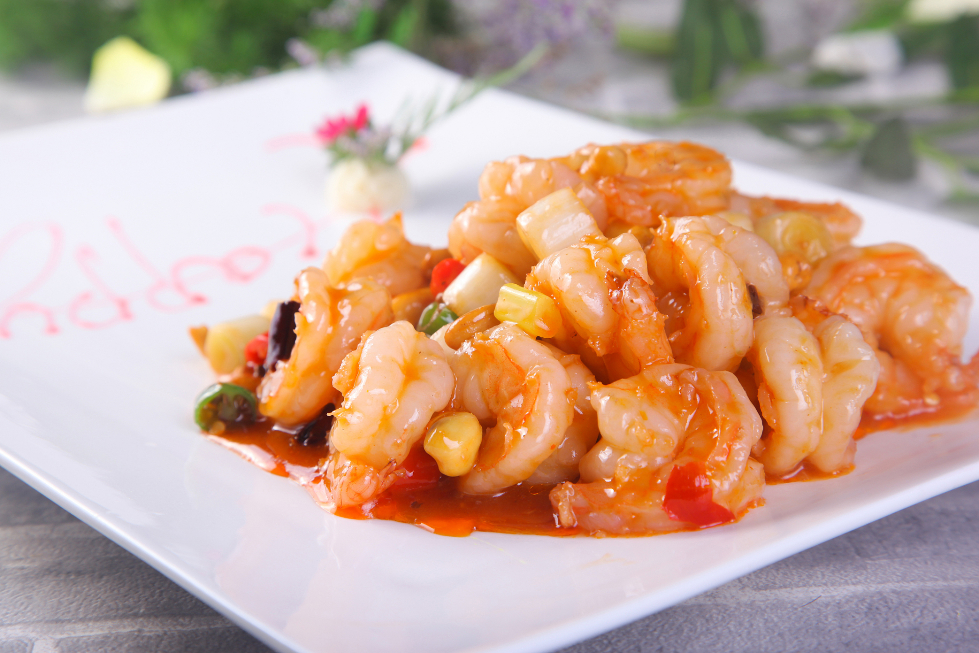香辣虾# #虾球# 亲们,今天来分享一道让人欲罢不能的美食——香辣汉