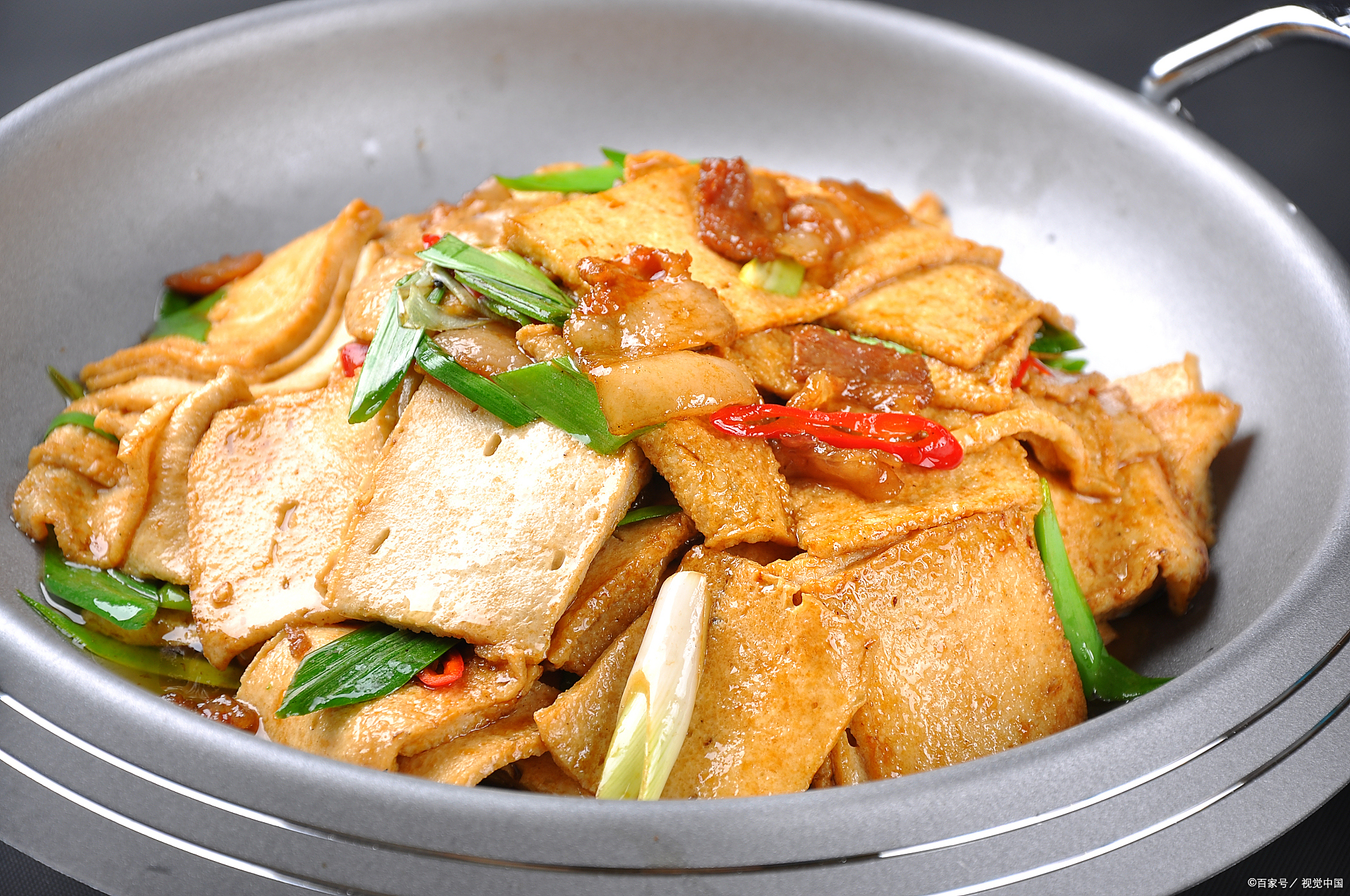 色泽金黄,外焦里嫩的锅塌豆腐