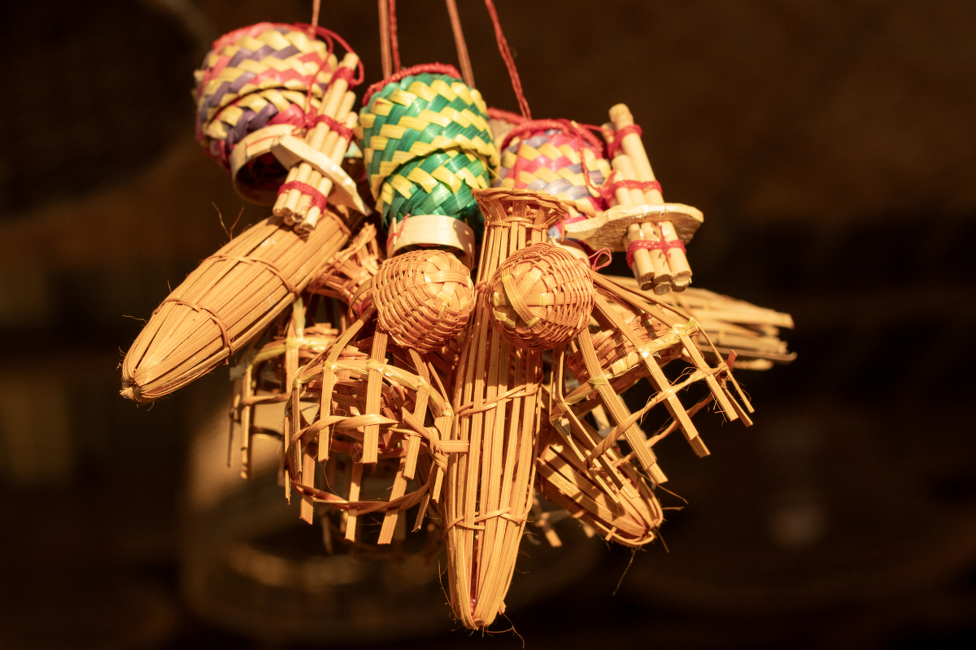 摘要: 平针织法是一种简单而古老的编织技艺,历史可追溯至远古时代.