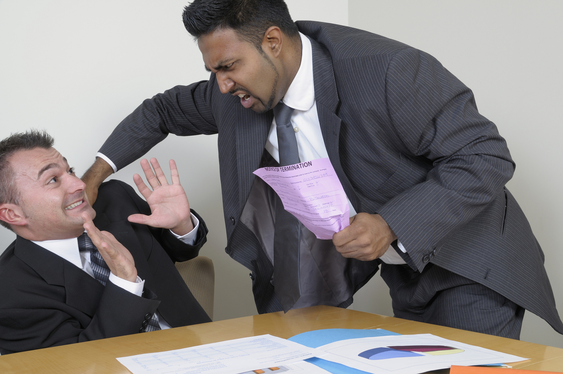 领导多次在群内辱骂下属致其抑郁# 近日领导在群内多次辱骂导致下属