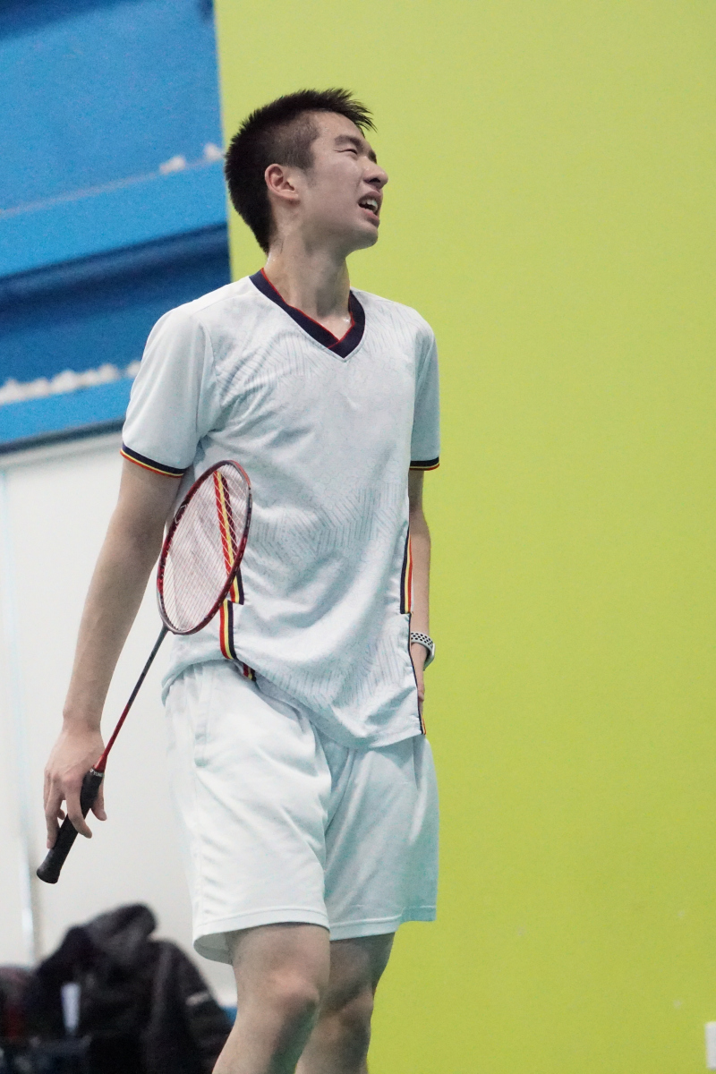 打羽毛球能治颈椎病吗?