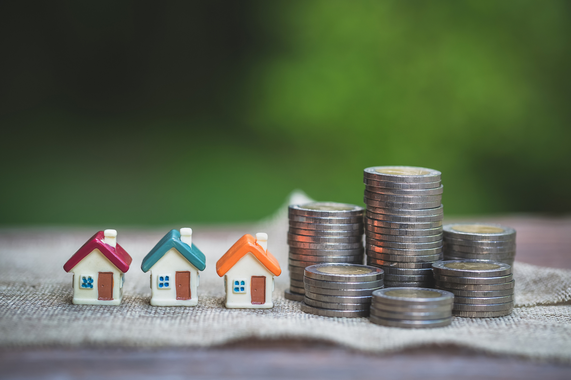 “首套房贷利率比现在的二套还高” 存量房贷利率还能降吗？