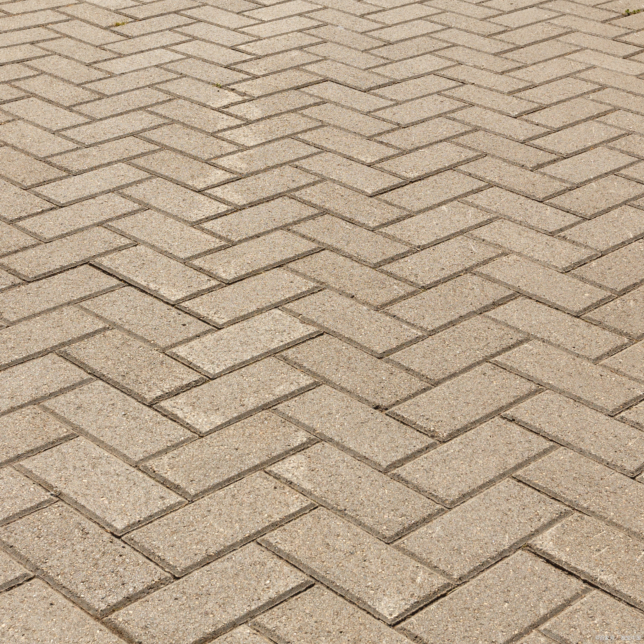 室外地面怎么处理便宜#1,碎石或碎石路面:这是一个相对便宜的选项