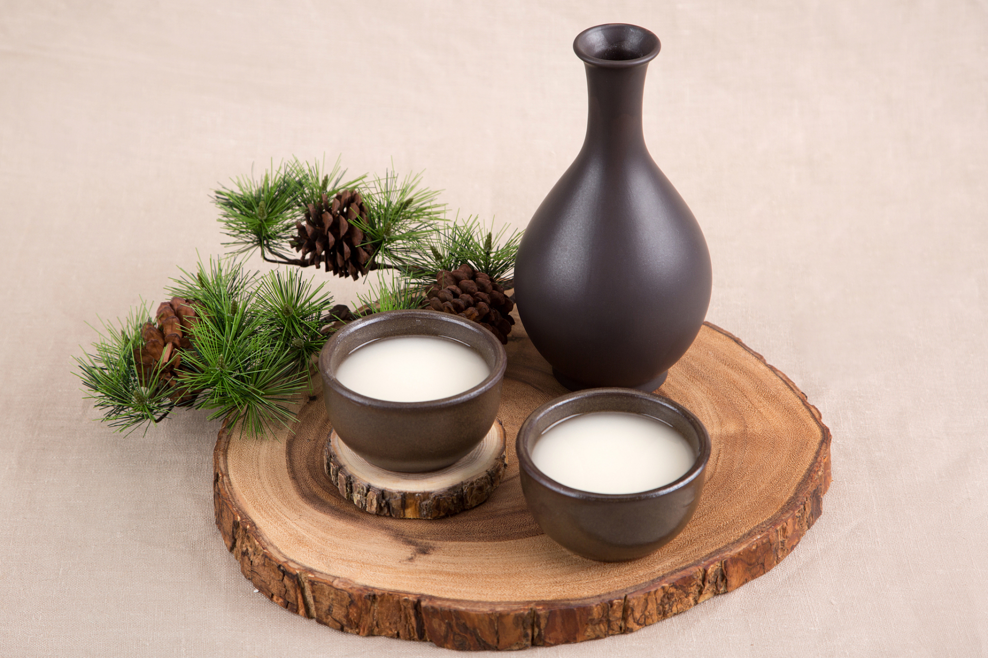 江西米酒,这是一种深得全国人民喜爱的特色酒品,它以不加任何广告宣传