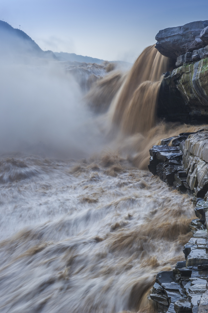 [原文:壶口瀑布,世界第一黄色大.