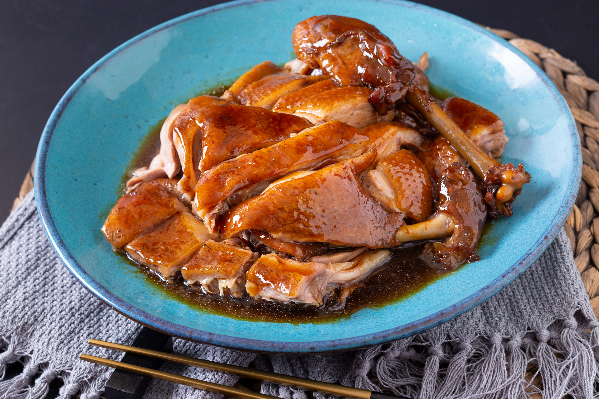 五千年食光# 武夷熏鹅  武夷熏鹅,一款充满神秘与魅力的传统美食.