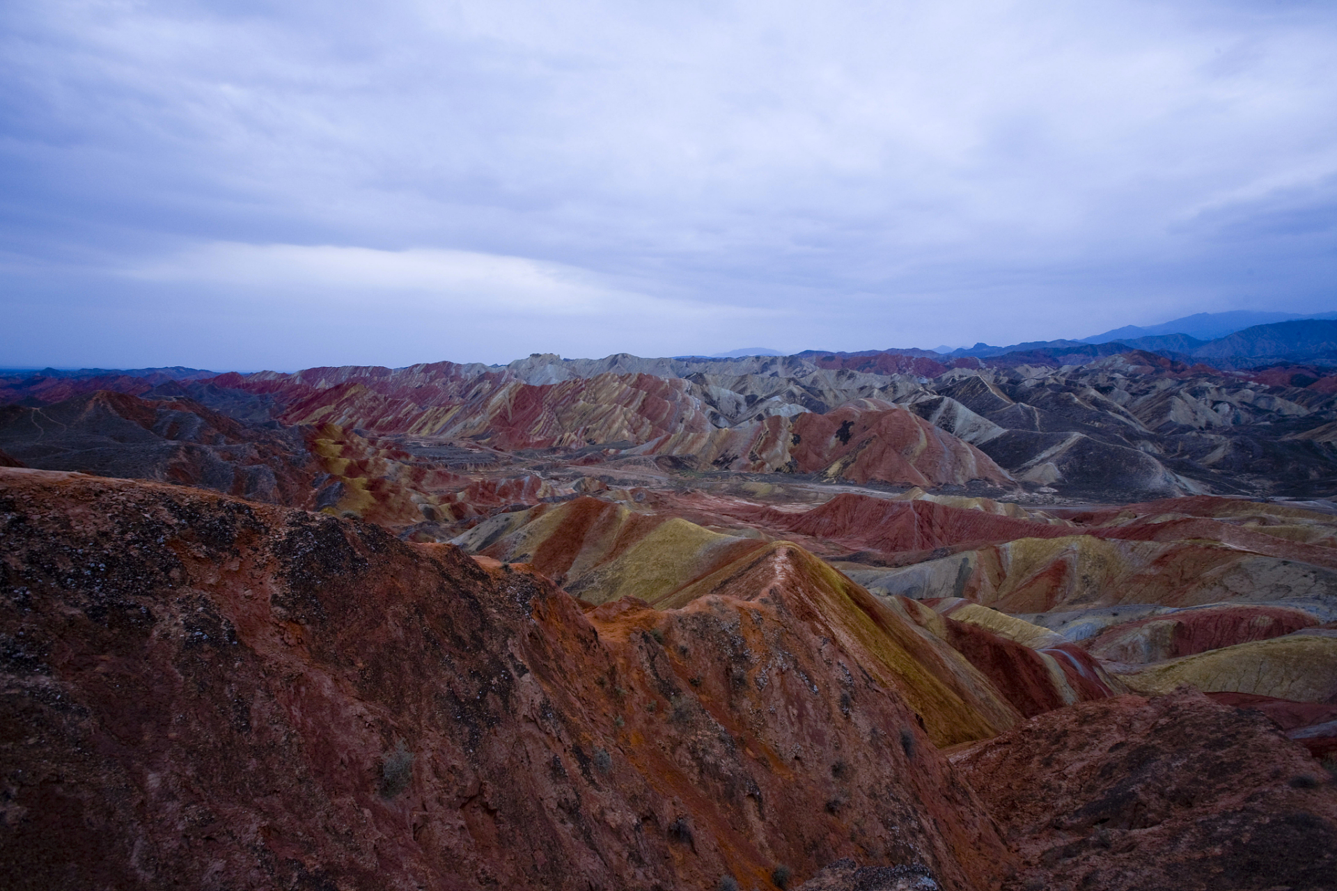 甘肃张掖丹霞地质公园,色彩斑斓的地貌奇观  大自然有着无穷的魅力,而