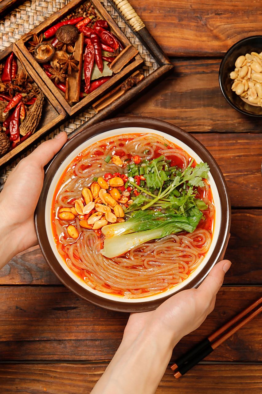 [原文:怎样做酸辣粉简单又好吃]