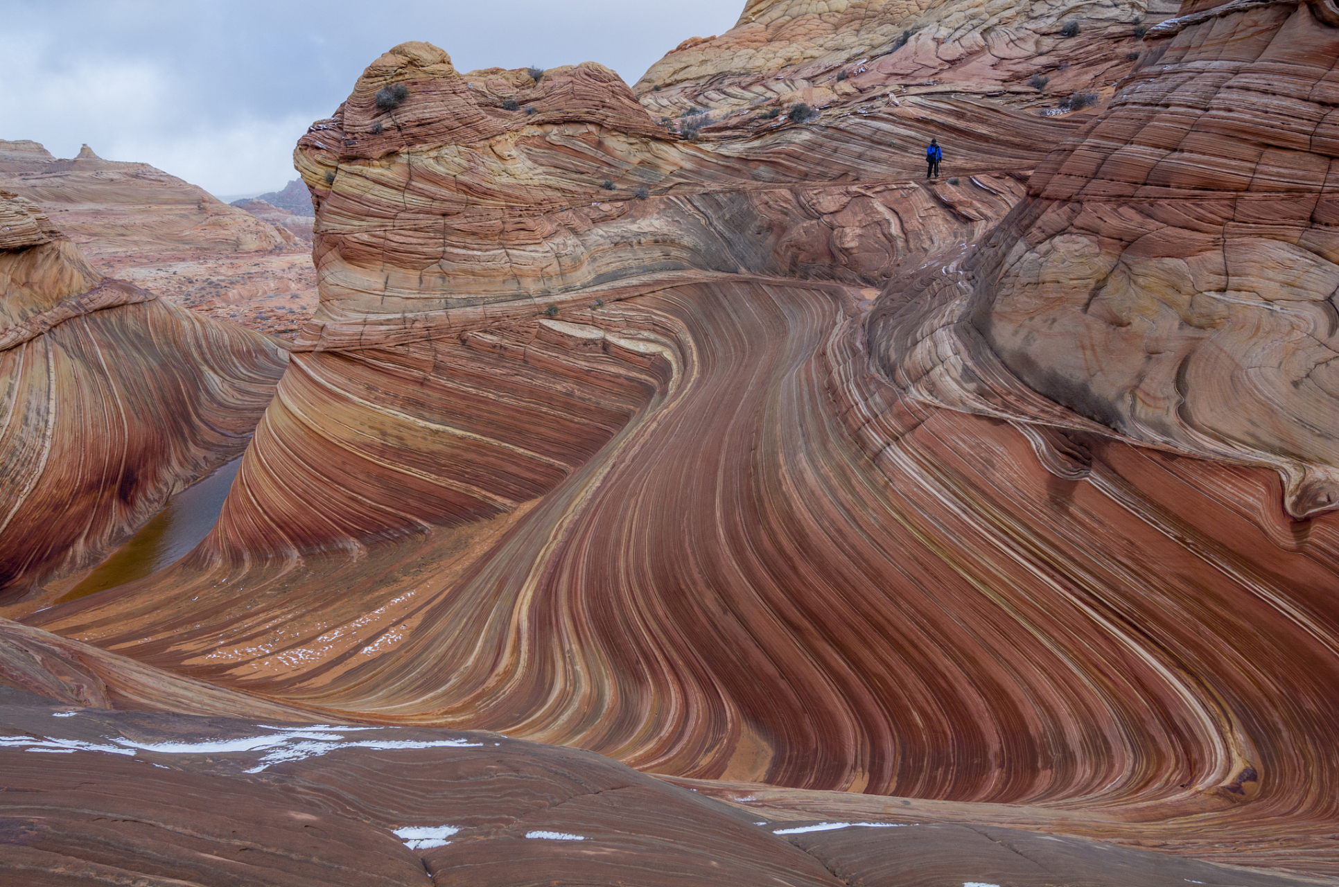 古今之旅回盼千年# 甘肃敦煌雅丹地貌:风蚀的奇观,自然的艺术品