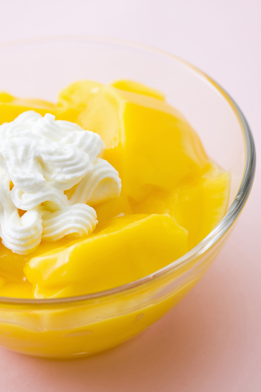 今天就来分享一款自制椰香芒果布丁,不仅颜值高,而且口感细腻,椰奶的