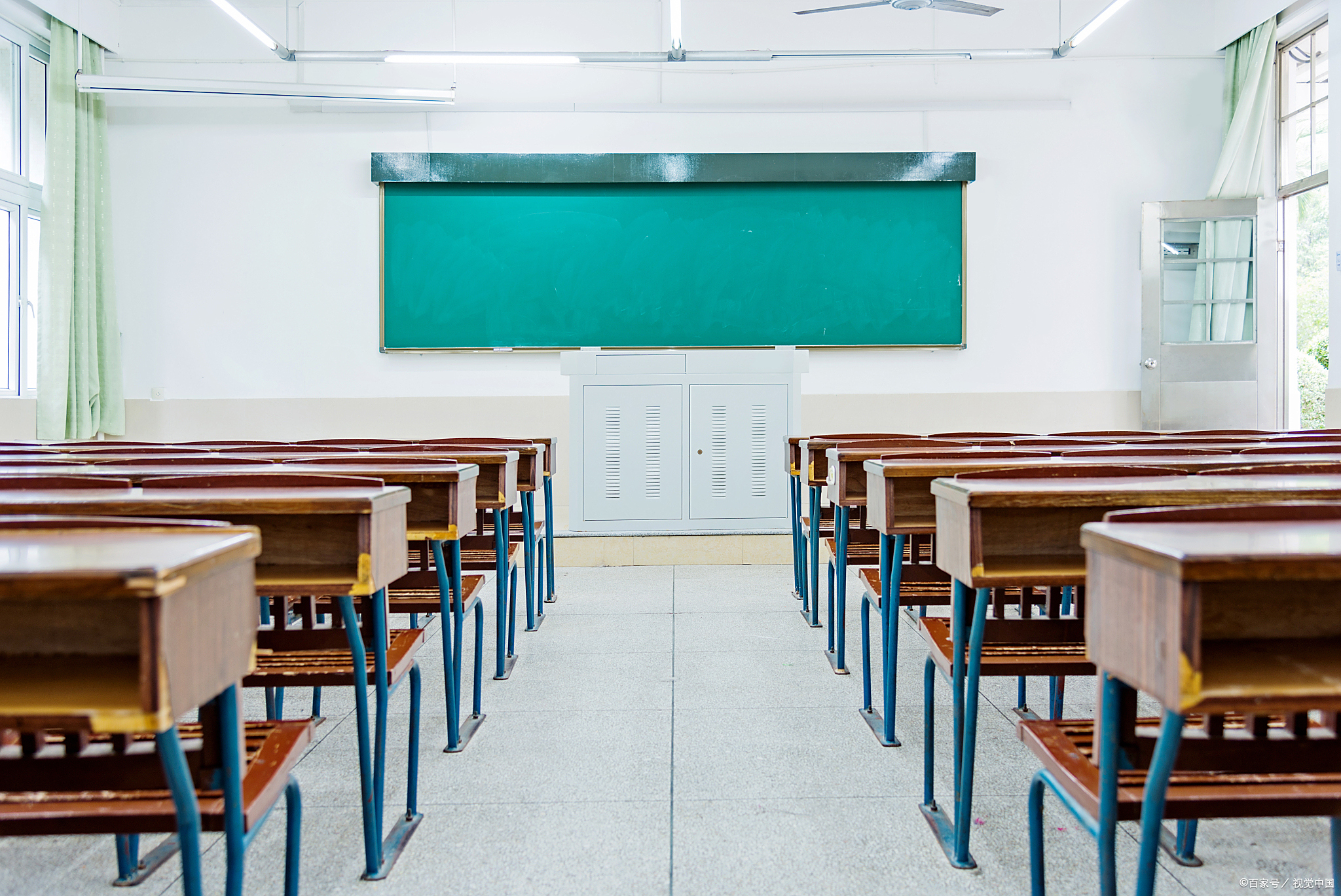 孩子们,你们喜欢哪一种老师?欢迎在下方评论