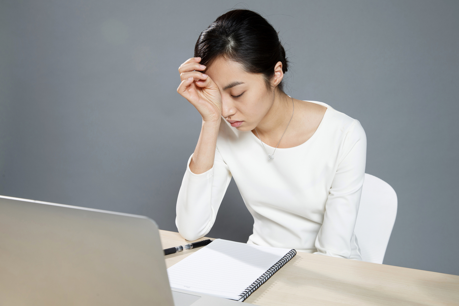 中一个也应抓紧调理  1,疲劳乏力: 如果经常感觉没有精力,身体各个