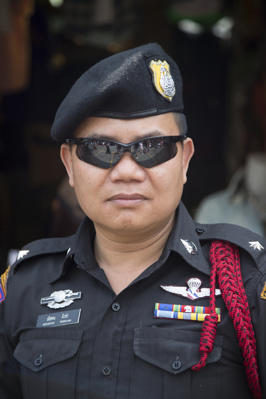 泰国4名警察涉嫌绑架华人#  近日,泰国国家警察总署副警总长素拉切警