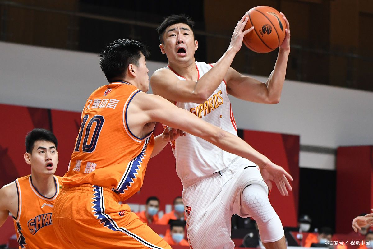 正式收留!郭晓鹏再次回归老东家,李春江之子或加盟深圳男篮!