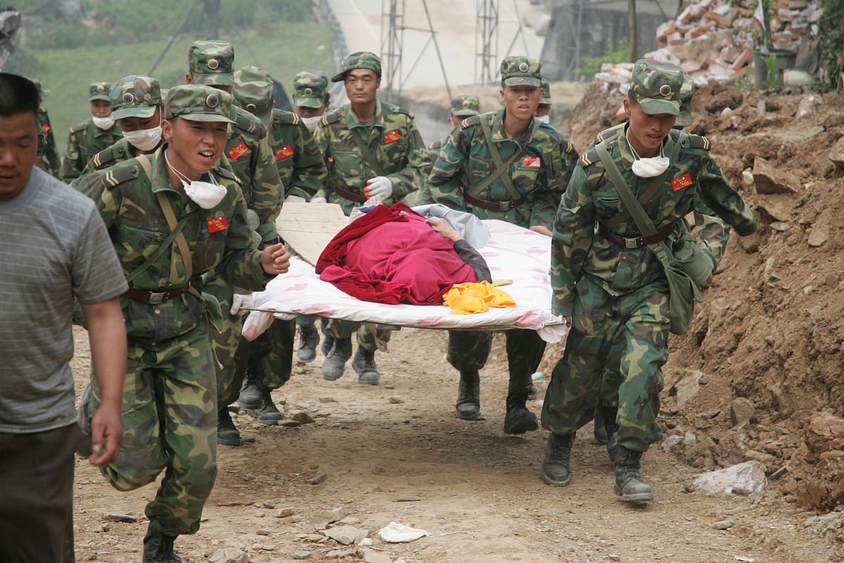 汶川地震是中国发生在2008年5月12日的一次毁灭性地震,震中位于四川省