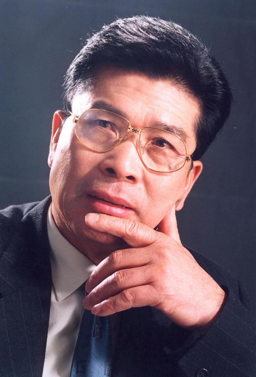 他创造了走进千家万户的美的电器,进入汽车制造行