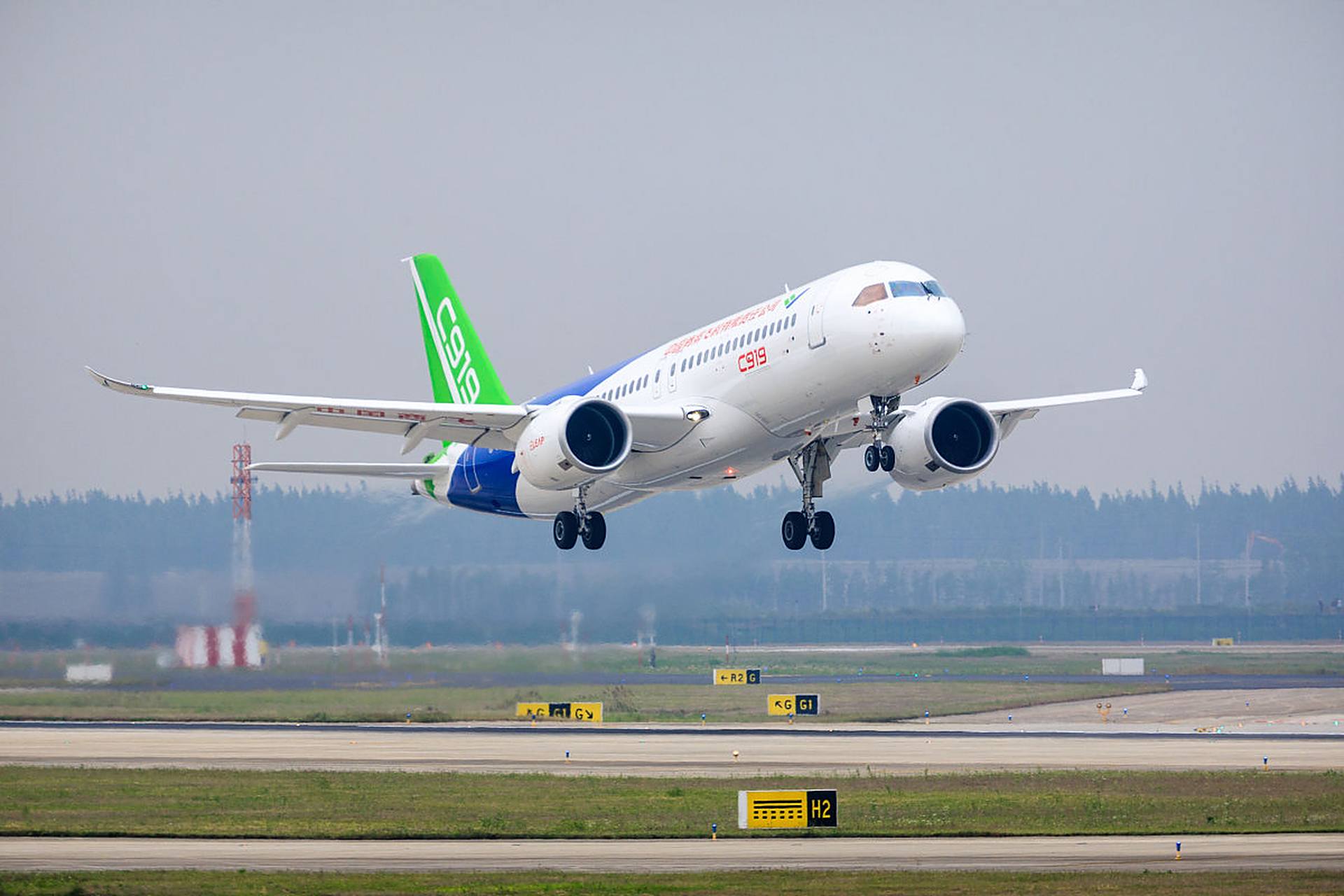 科技创新#  #c919商业首航成功#  c919国产大飞机的商飞,标志着止国