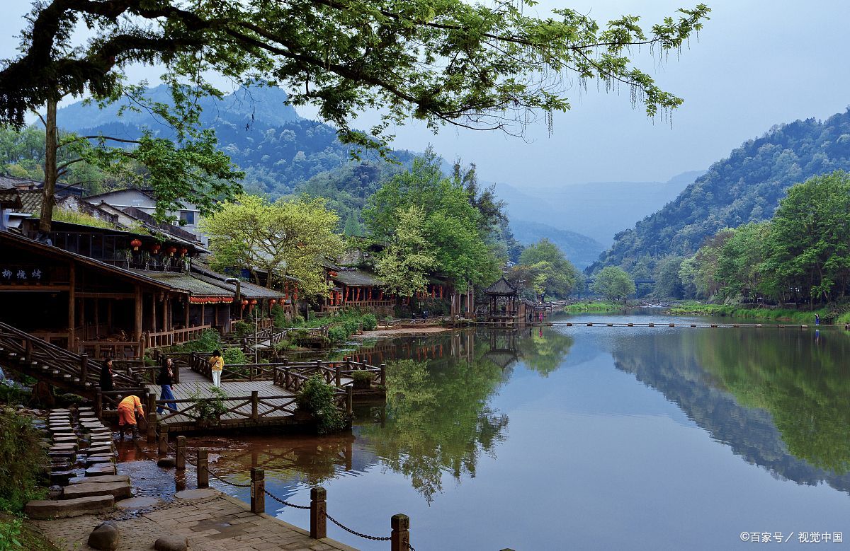 中央红军长征出发地纪念园   这是一处aaaa级旅游景区,位于于都县