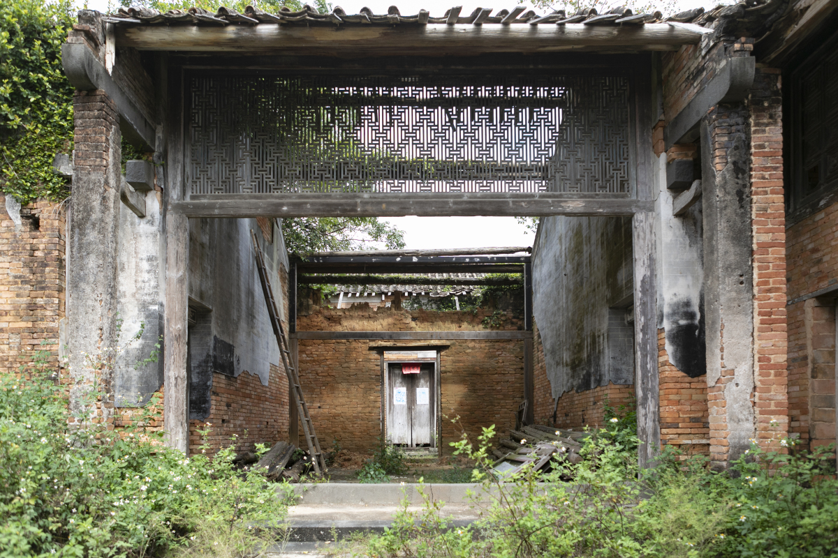 在广州市从化区吕田镇三村,有一座古建筑——三村儒林第