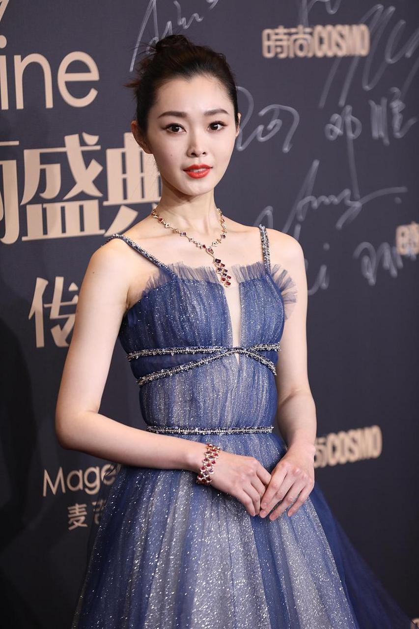 宋轶的活动生图,和精修图没有什么差别呀!皮肤和气质都是超好的[心]!