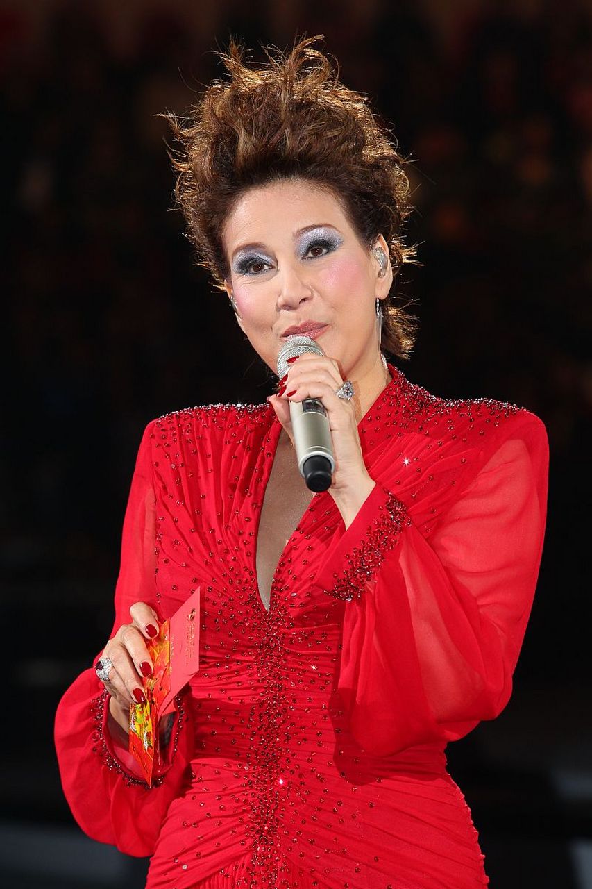 甄妮在社交媒体上对王力宏发表了不满的言论,认为他演唱会上的言论有