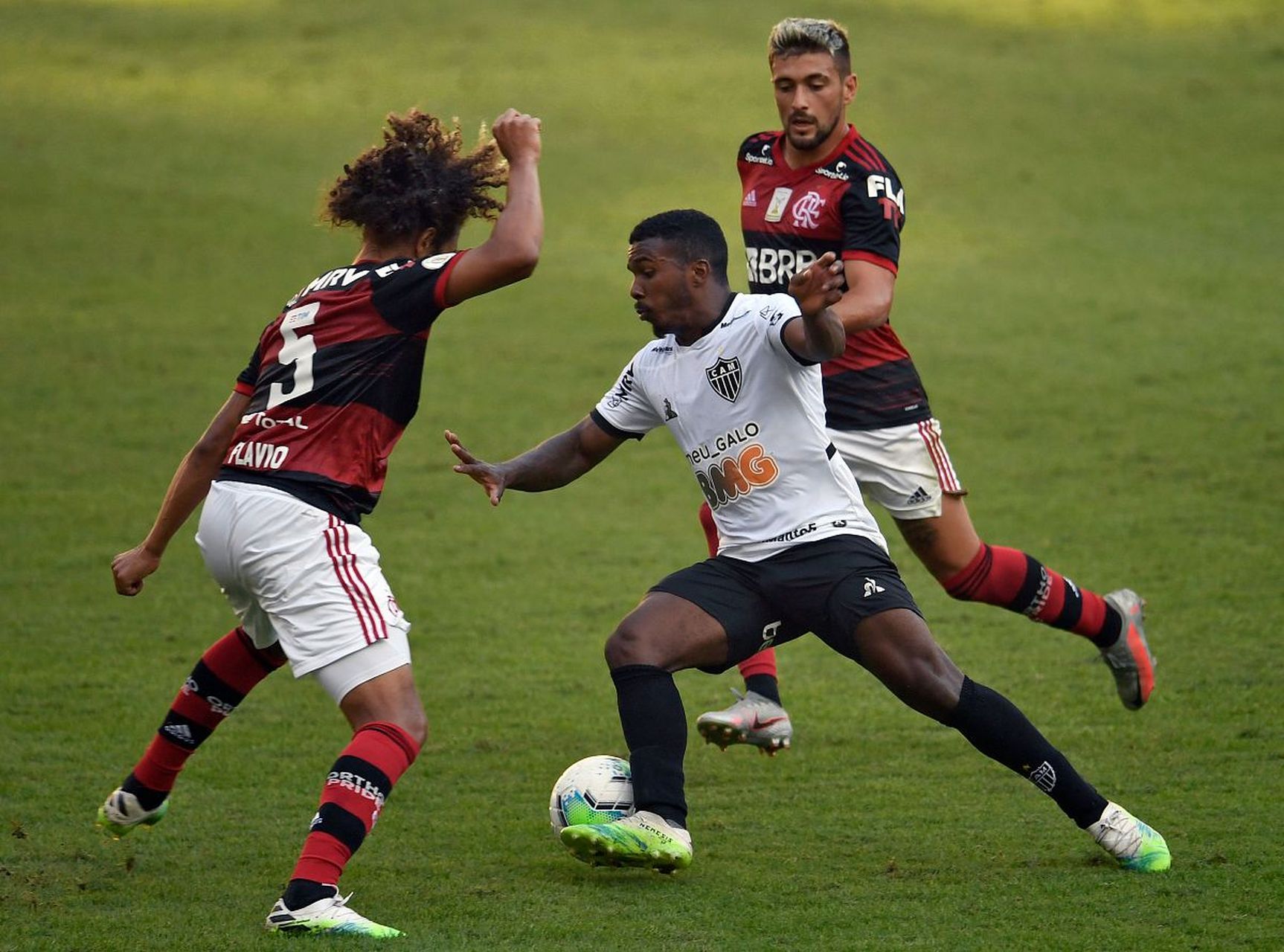 119 巴甲 库亚巴vs米内罗竞技  比赛时间:2021-07-05 05:15  库亚巴是