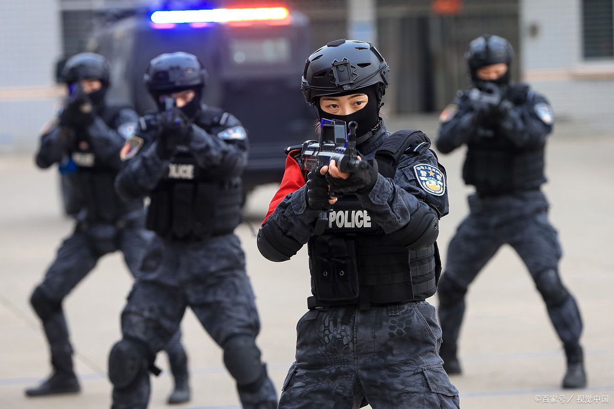 通常情况下,特警的服役年限为5到8年,这一时间段内,他们的身体和体力