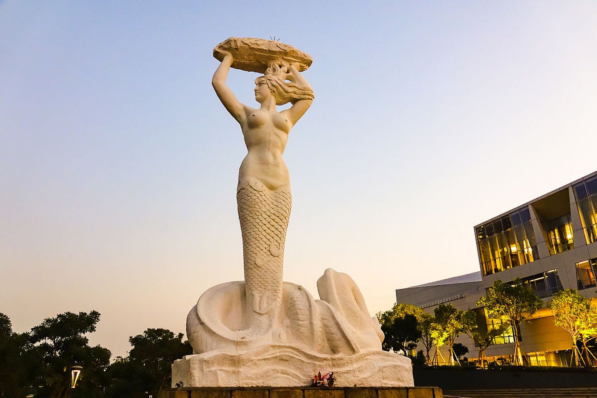 怪不得大地湾遗址在甘肃秦安县的女娲祠旁边,原来是因为这里从古至今