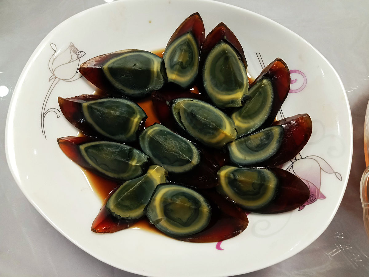 芒果和松花蛋可以一起吃吗