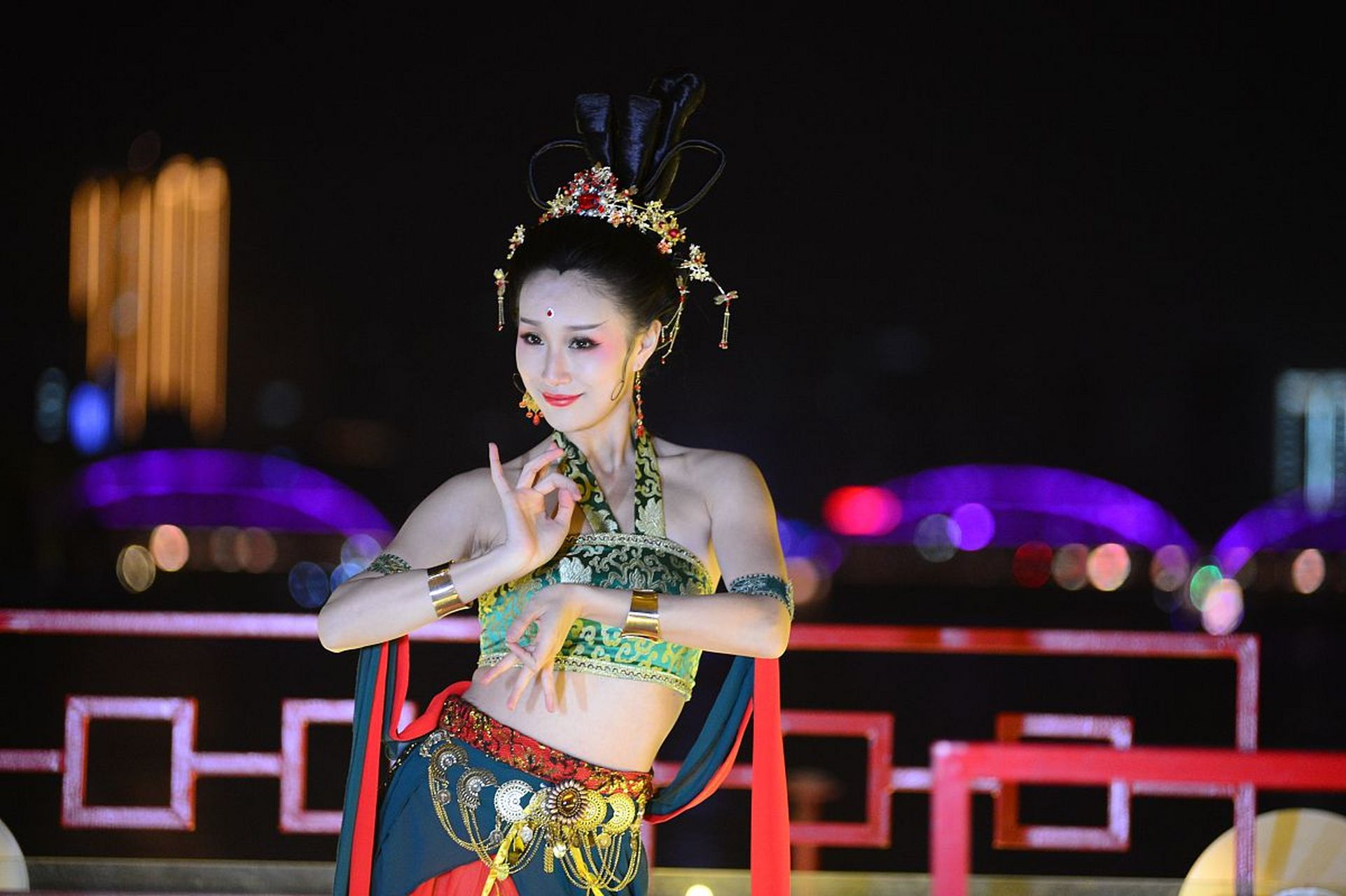 "我想了想,回答道:"可能是