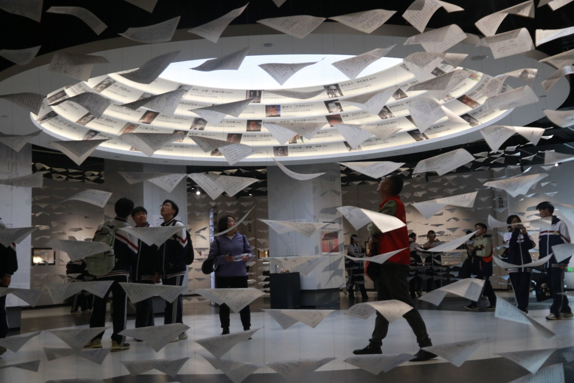 上海玻璃博物馆,一个透明而闪耀的地方.