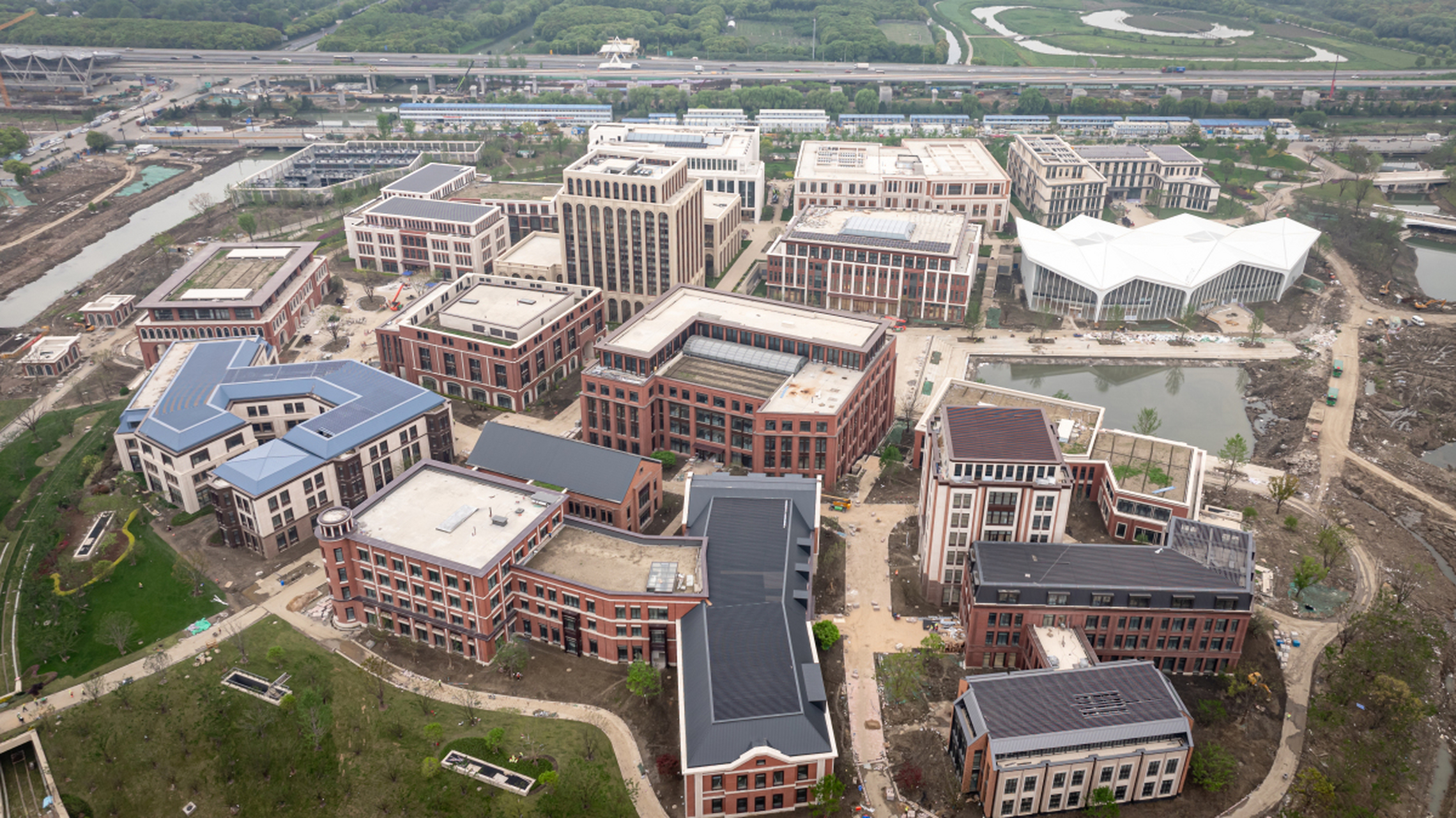 耒阳市中等职业技术学校位于湖南省耒阳市,是一所历史悠久且声誉卓著