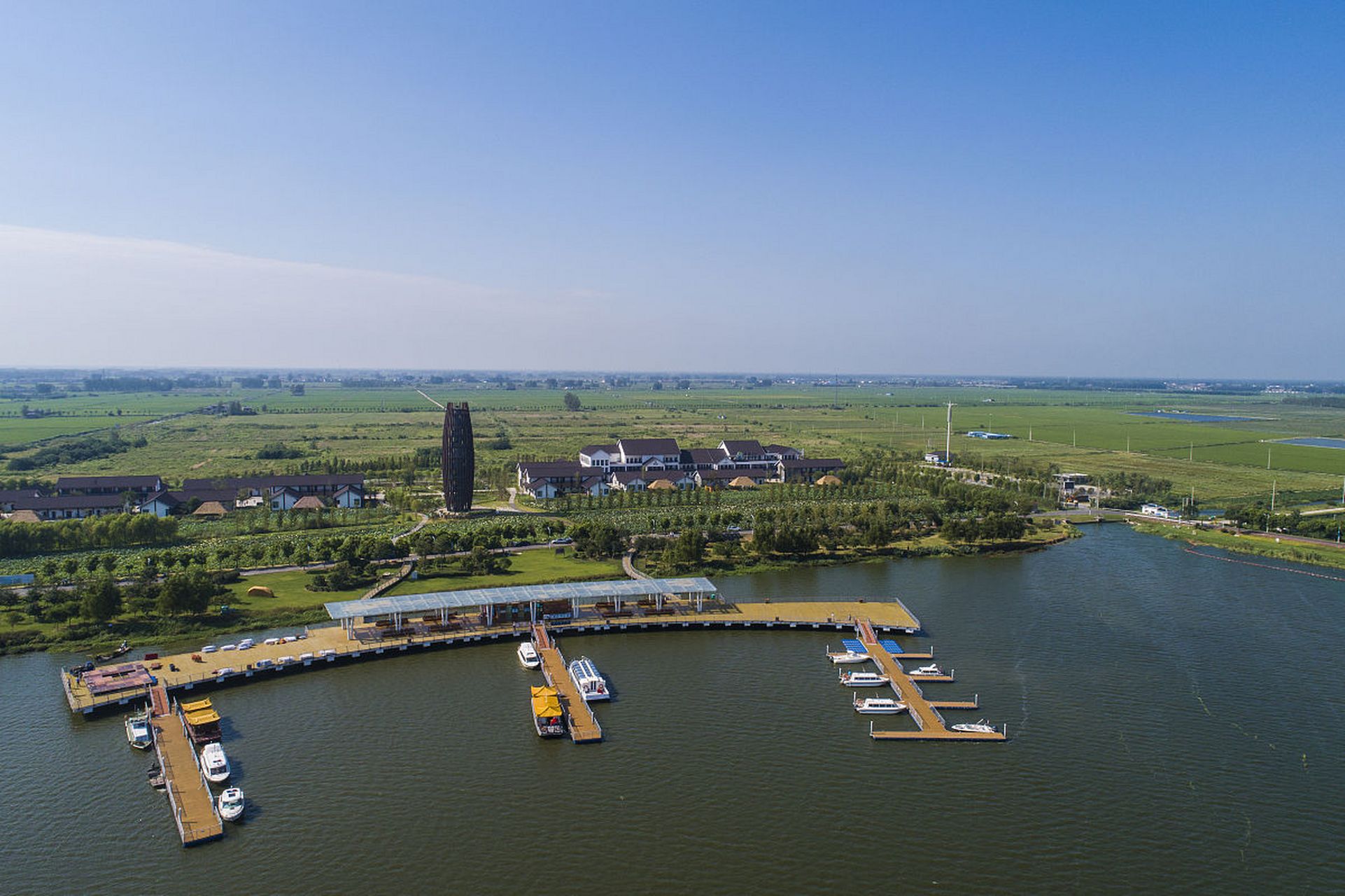 动态优创月#位于静海县东部的团泊湖,素有"乾隆湖"之称,距离市区仅8