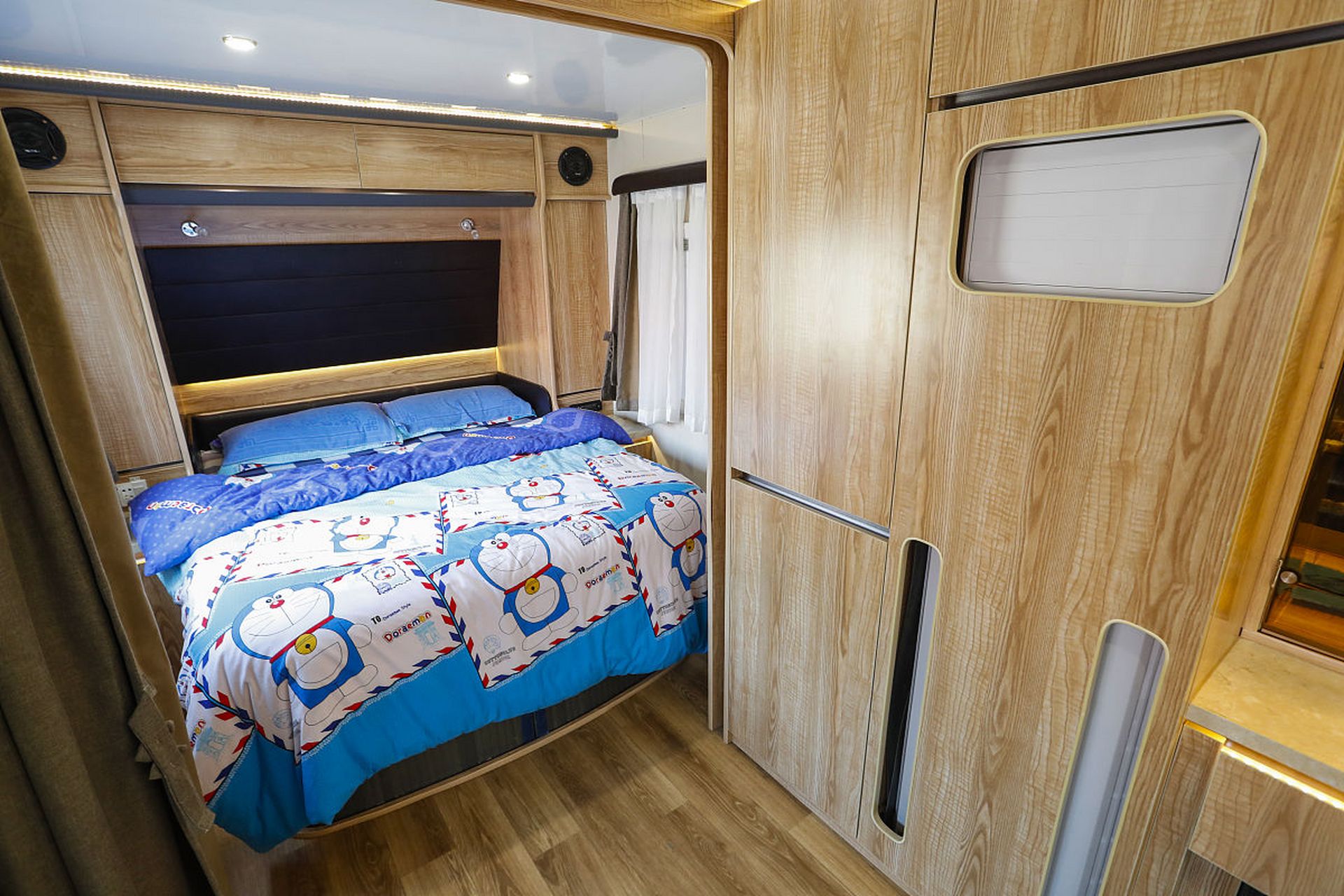 继续我们的自改房车之旅,下面我将分享一些更加具体的细节和一些省钱