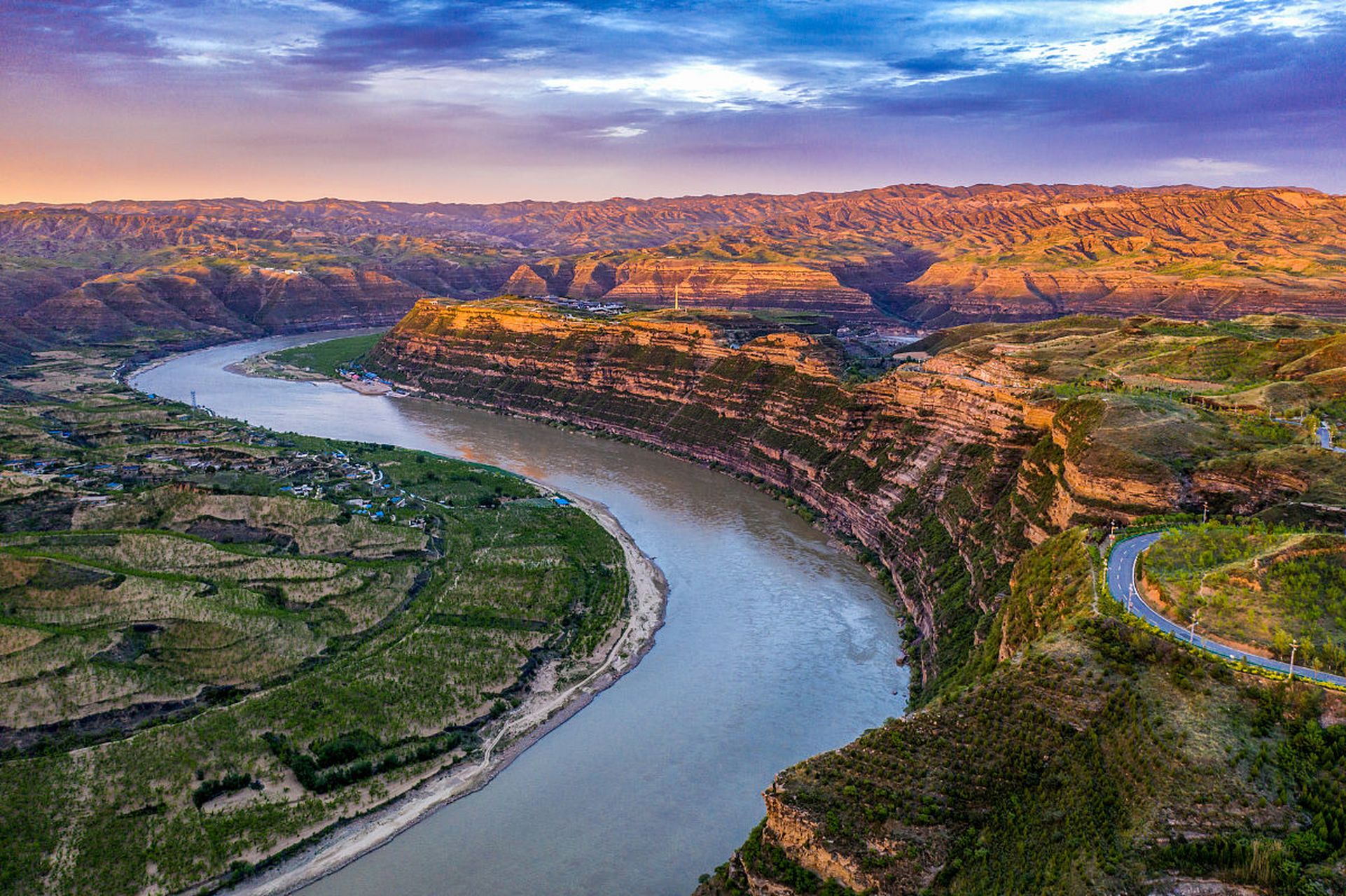 99 陕西·延安   延川黄河乾坤湾,一处大自然的绝美画卷,在黄土高原