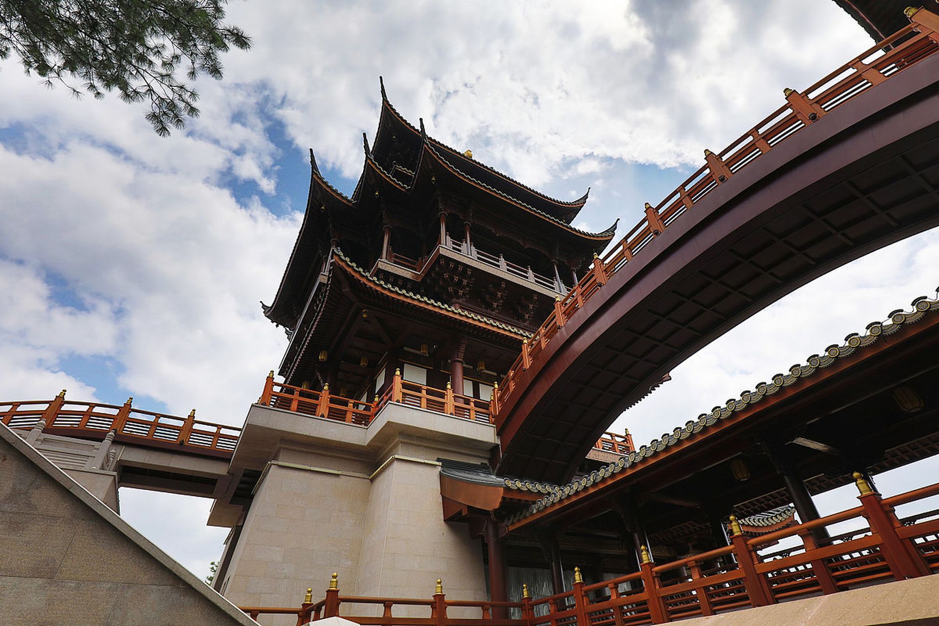 ✨梦回《梦华录》,义乌鸡鸣阁打卡✨  📍义乌鸡鸣阁公园,一处藏