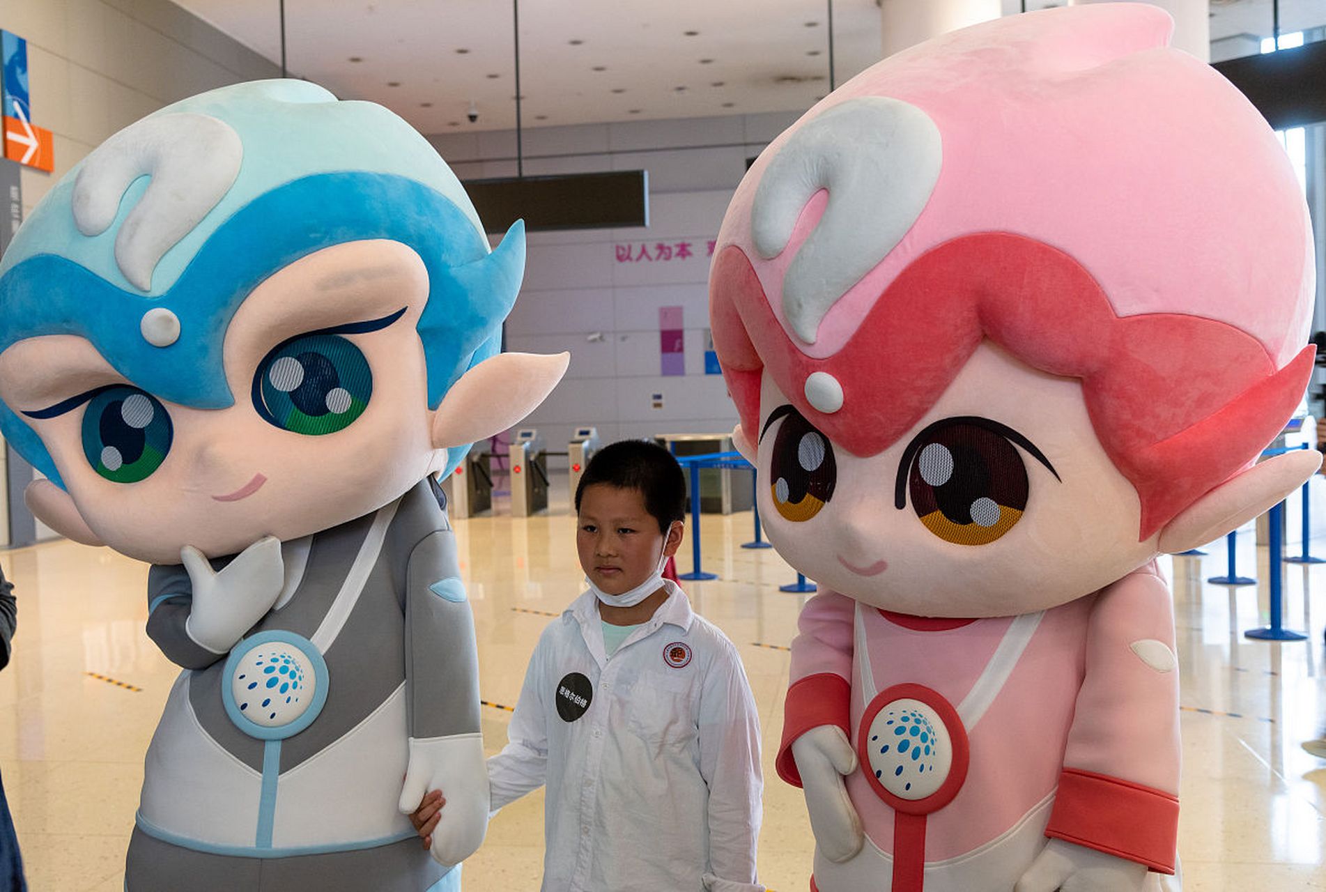 2025亚冬会吉祥物滨滨和妮妮