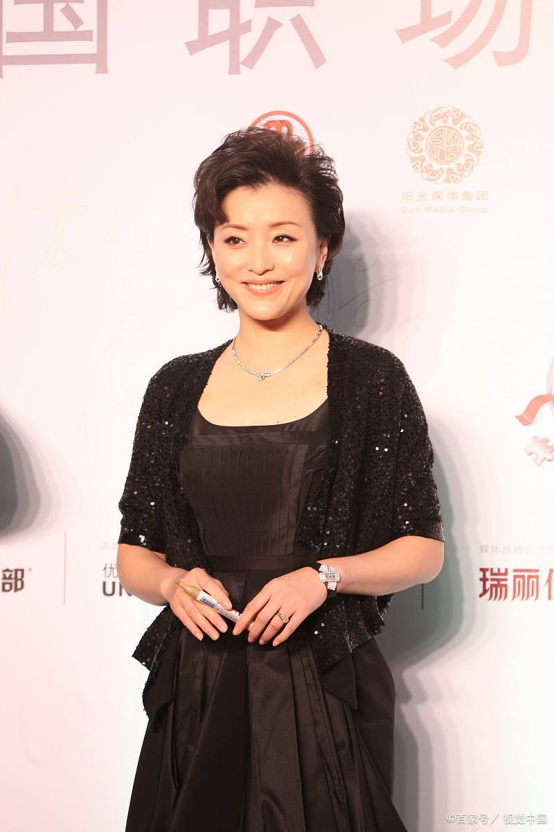 杨澜说:"现在离婚的人太多了,谁都无法保证自己的婚姻能幸福一辈子.