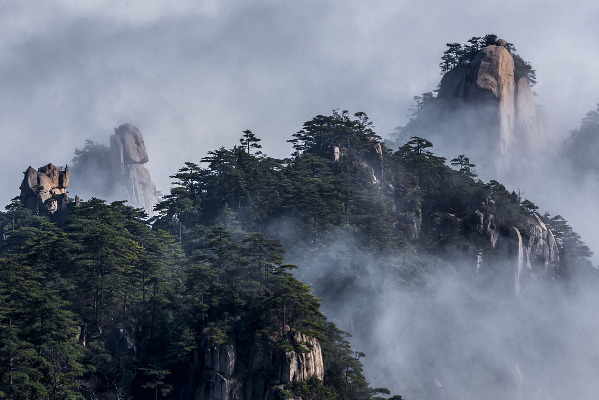 黄山之美:云海奇观,奇峰怪石,探寻仙境之旅