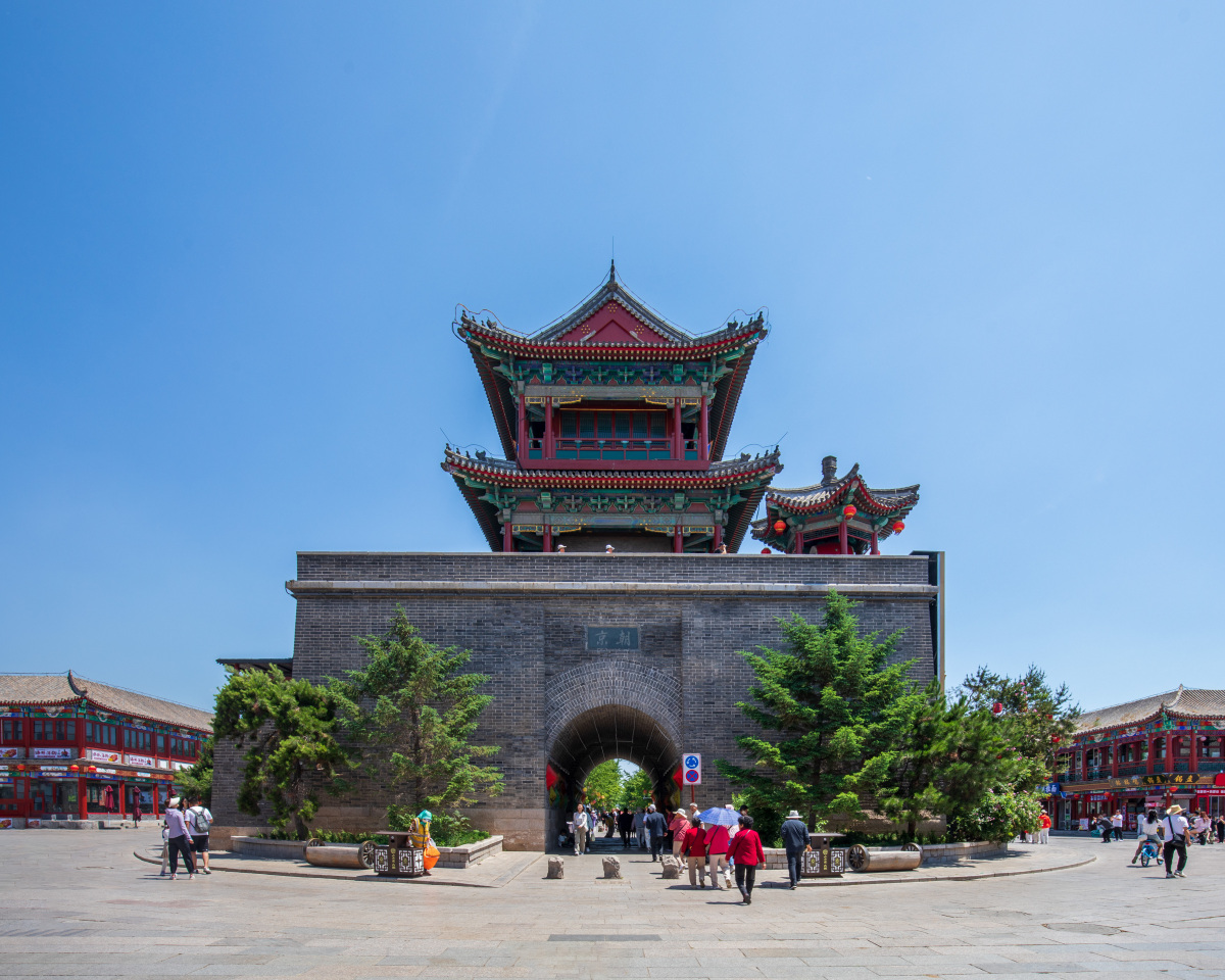 夏日的脚步悄然而至,我作为一位旅行家,怎能错过秦皇岛的迷人风光呢?