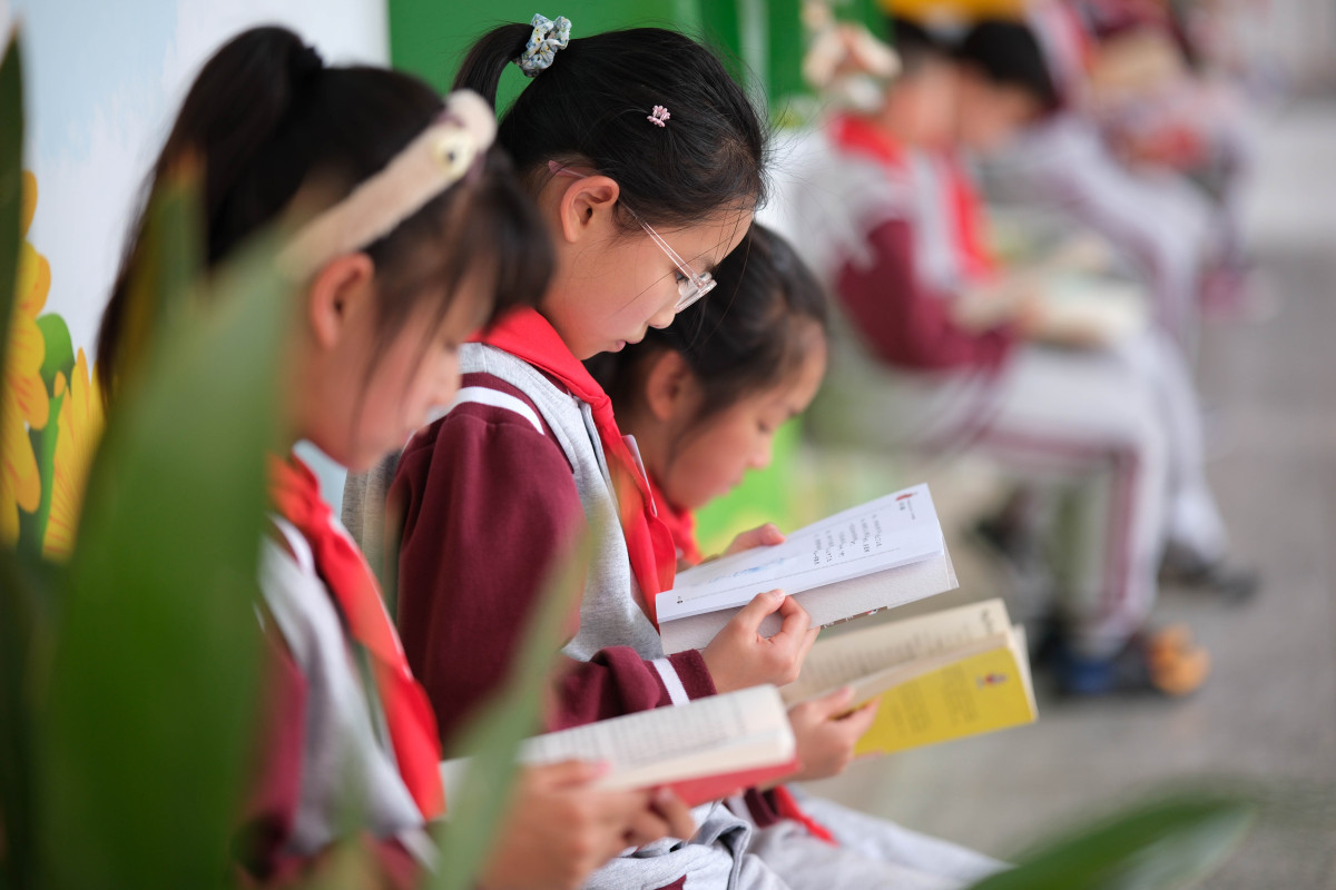 人寿年丰,夜不闭户 路不拾遗,多事之秋 兵荒马小学生学习小学生