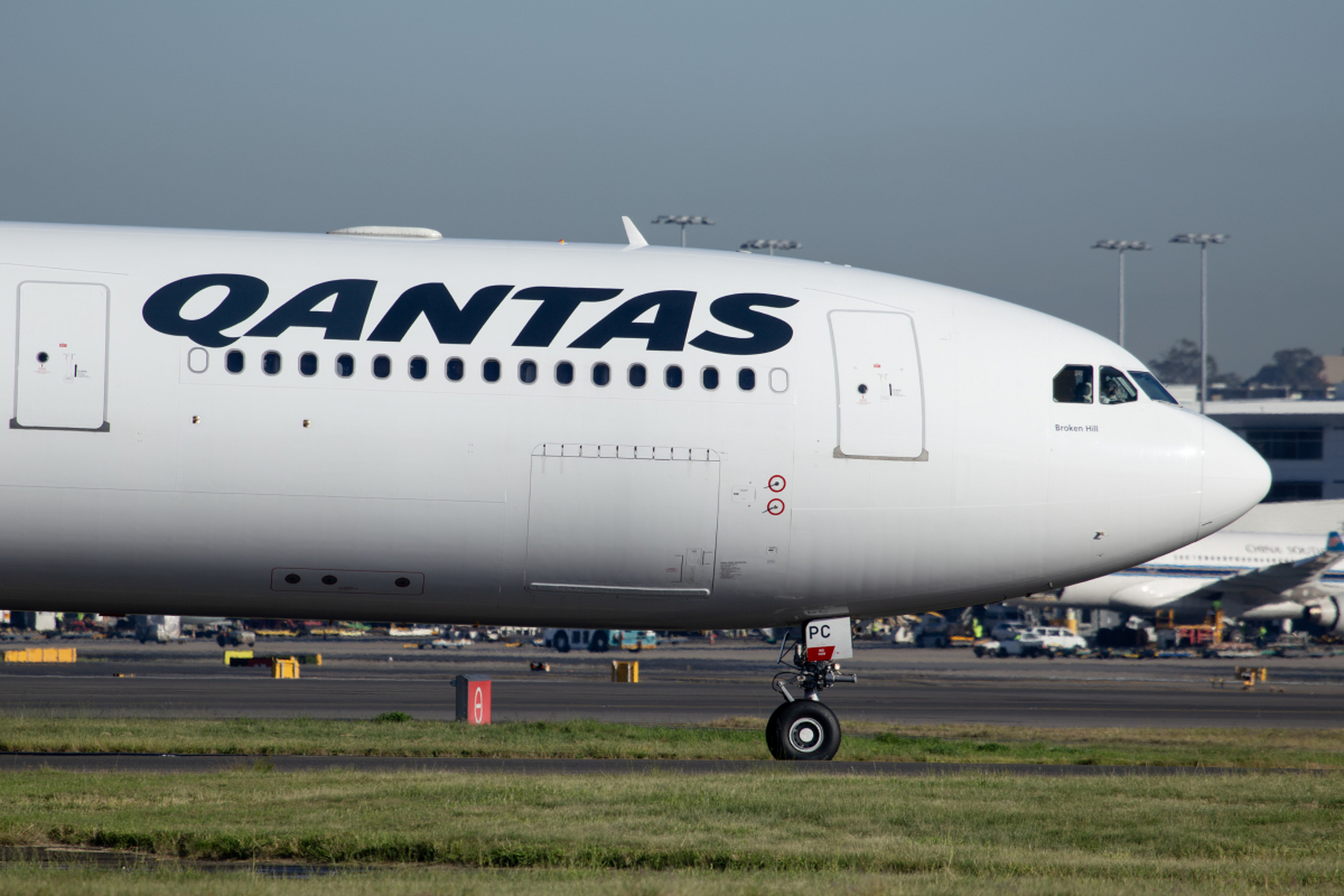 中国商飞正研发c939大型宽体客机,旨在与波音,空客竞争.