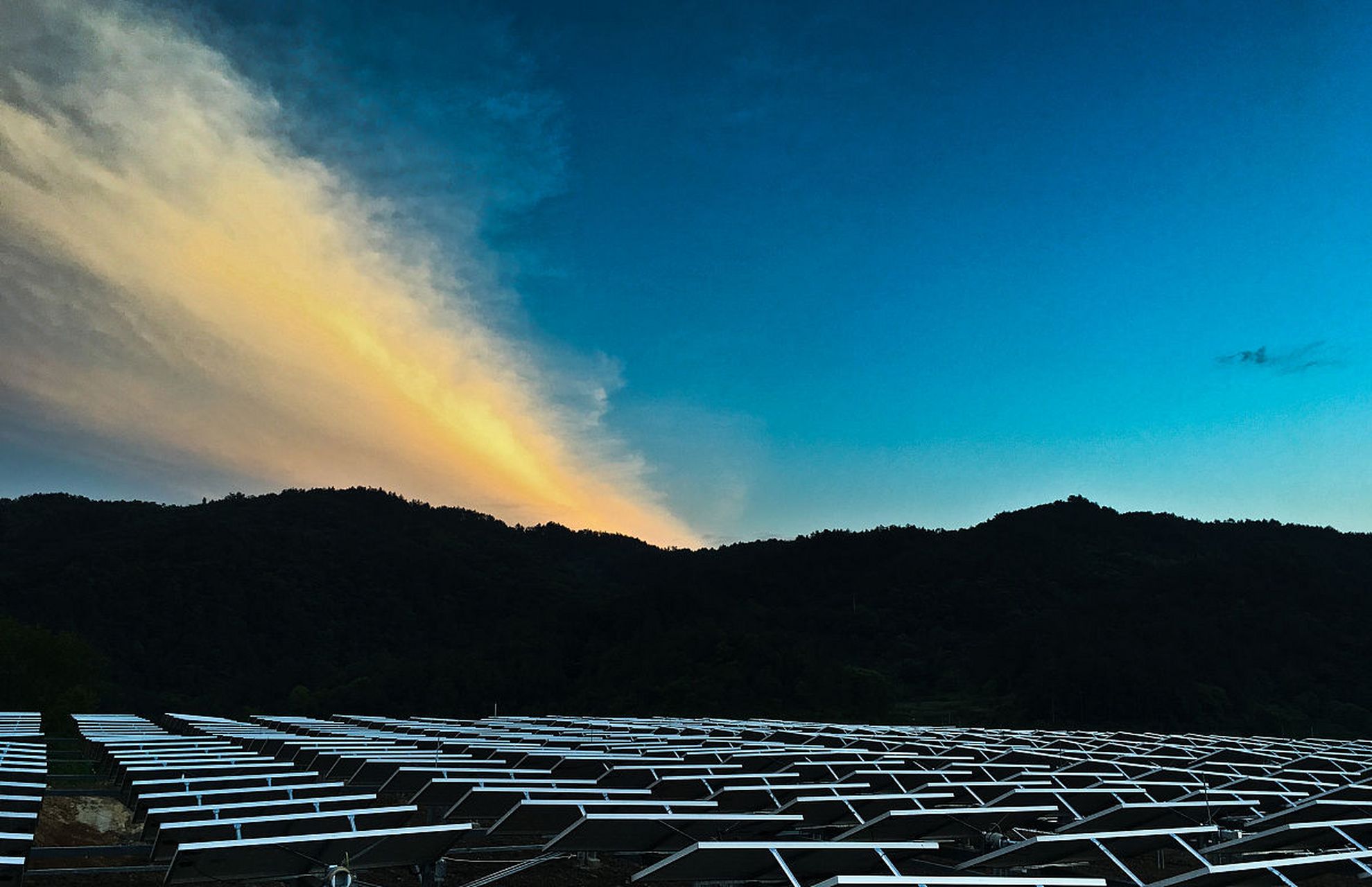 今天,我带着大家来探秘一个超美的景点——安徽大别山玉博园!
