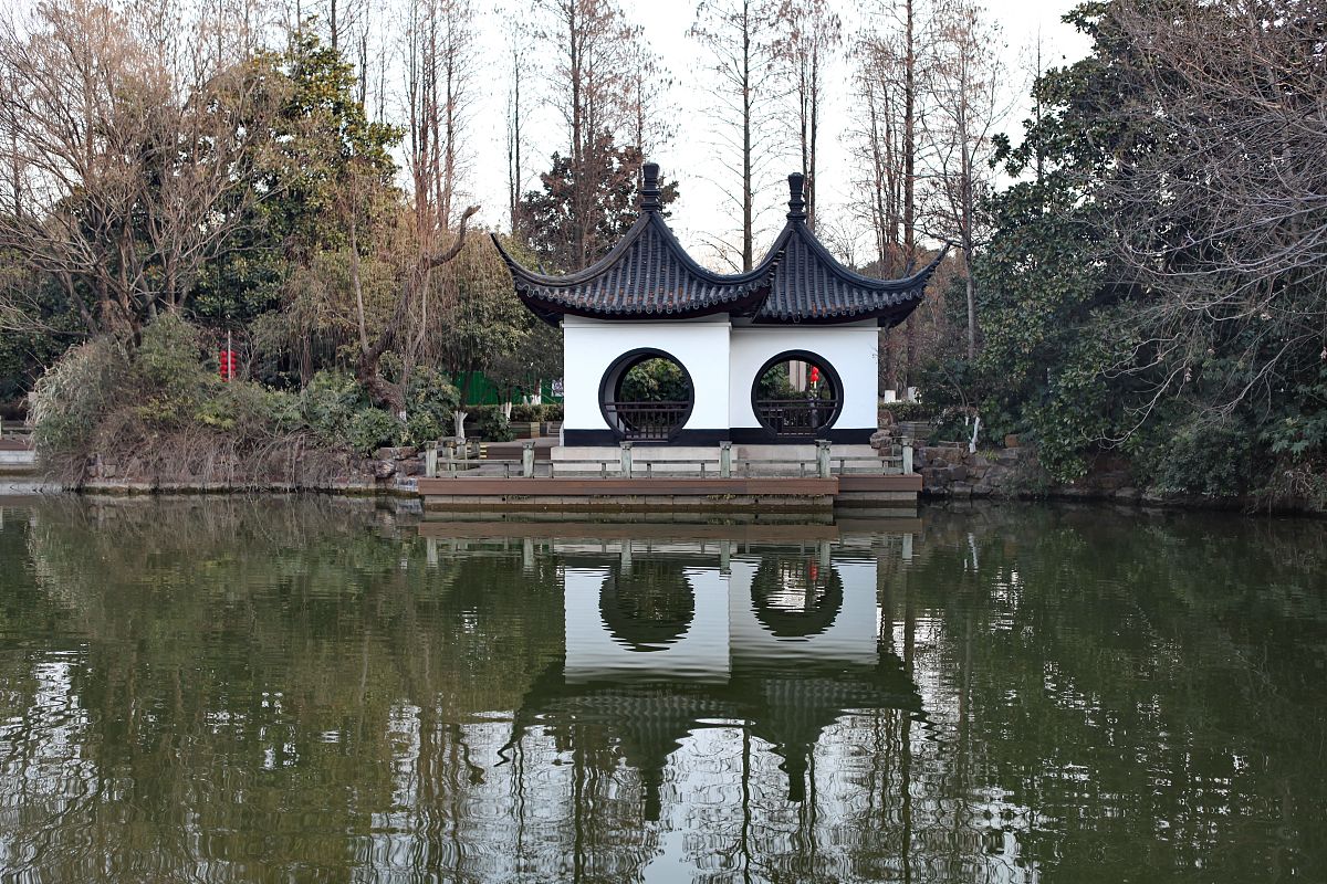 常州红梅公园风景如画的旅游休闲地