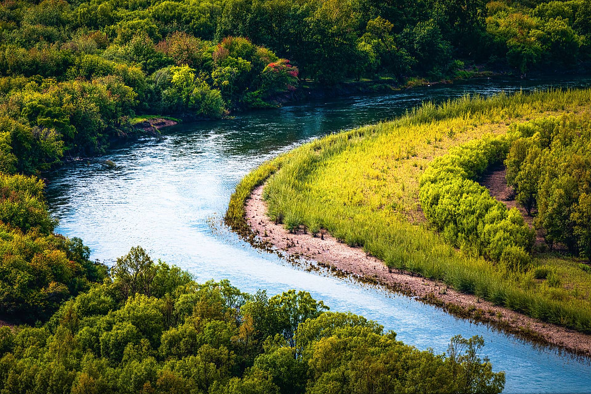 额尔古纳国家湿地公园是一个独具特色的地方,它位于中国东北部的
