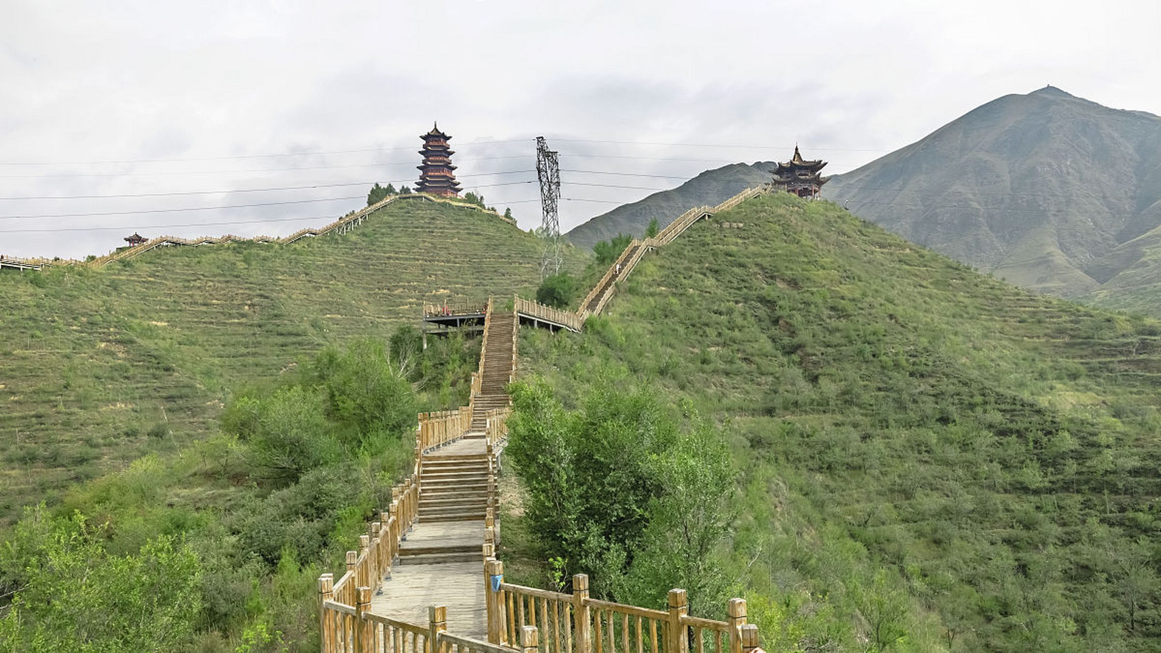 心定西再出发#定西市陇西仁寿山森林公园位于甘肃省定西市陇西县,是