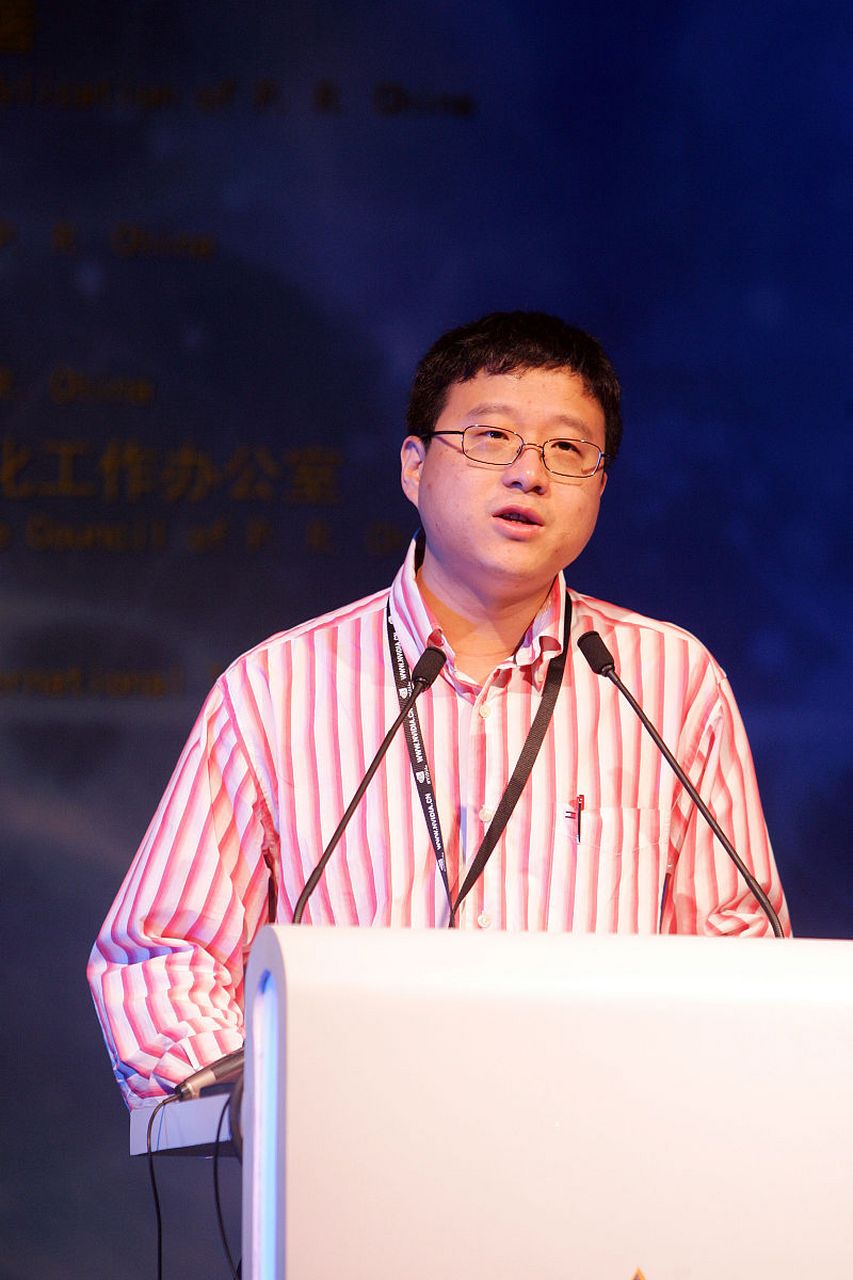 丁磊,网易创始人兼ceo!