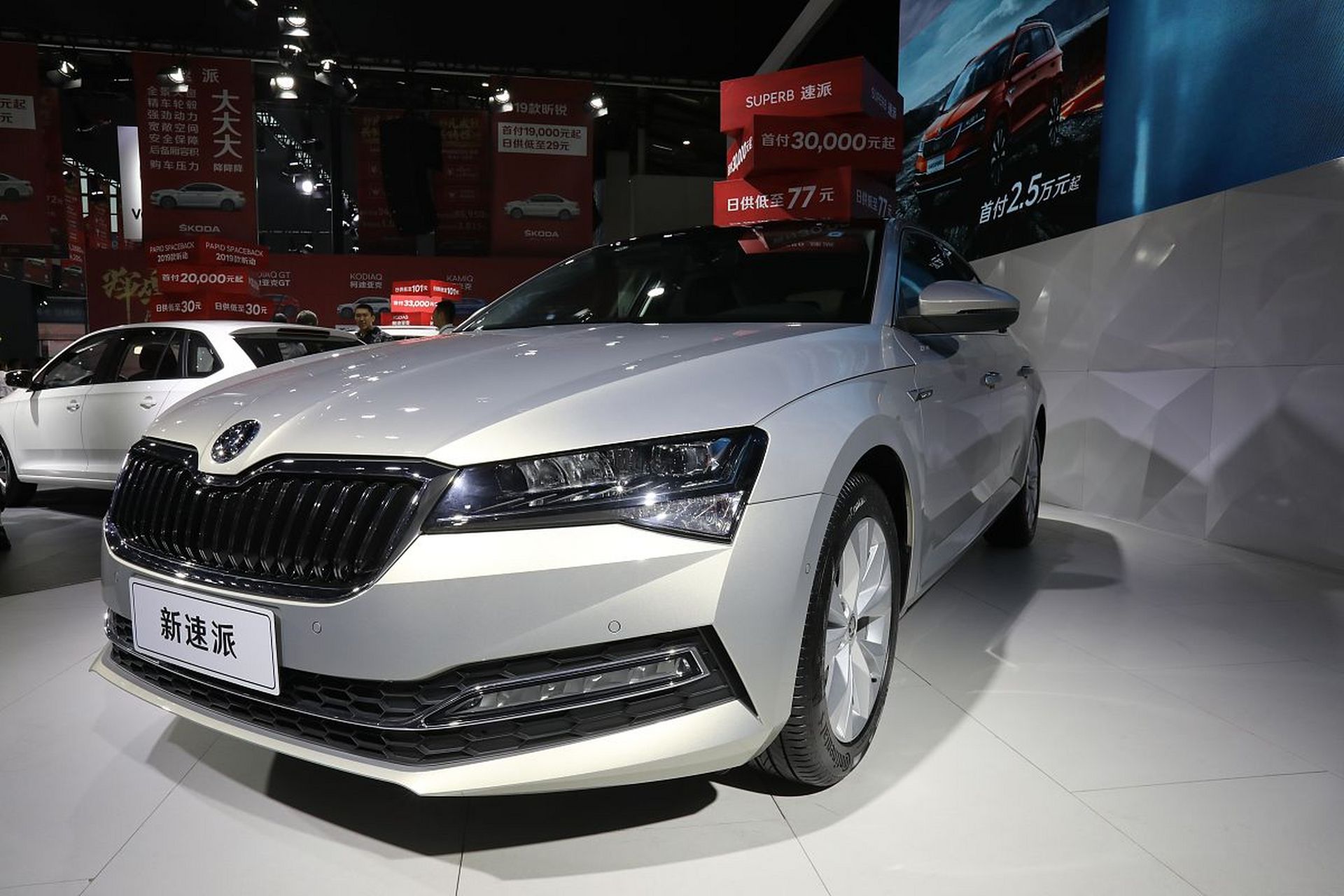 作为一位拥有20年汽修经验的老师傅,我对斯柯达octavia这款车给予了